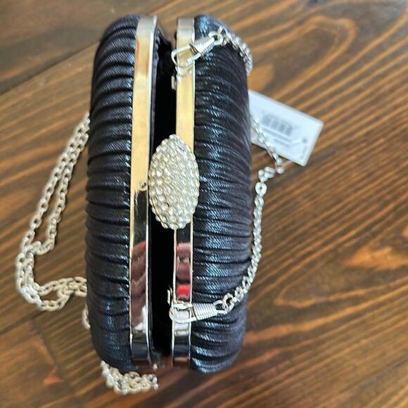 Jessica McClintock | Black & Silver Hard Shell Crossbody Clutch | NWT | 0731 - Picture 5 of 8